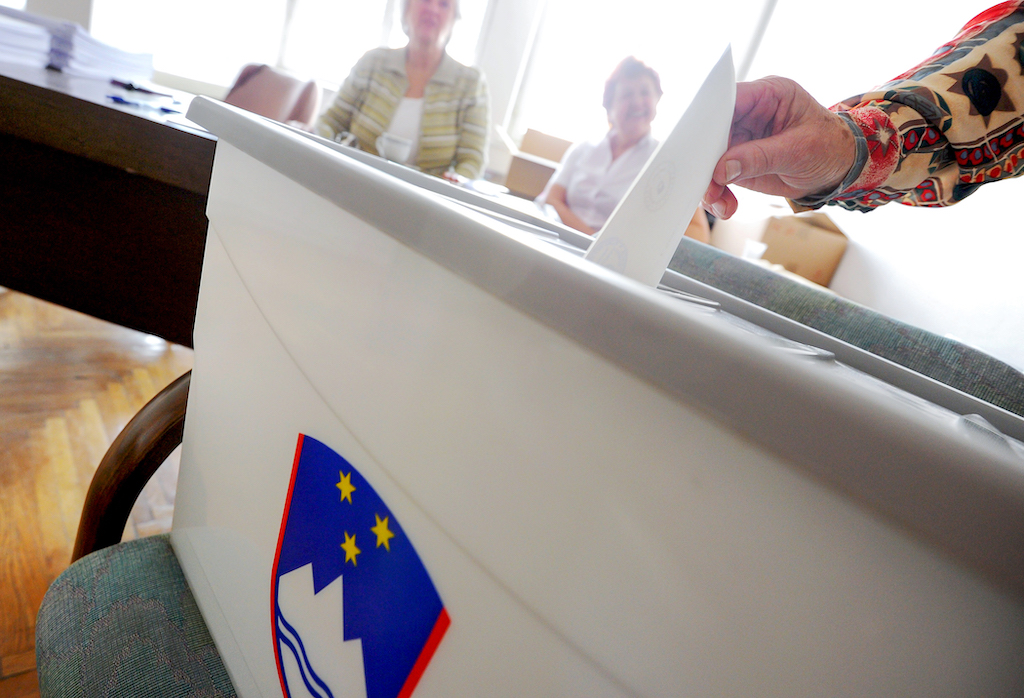 DVK je objavila uradni seznam vseh 1342 kandidatov za poslance