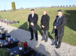 Ob dnevu spomina na mrtve: Poklon častnima občanoma in podžupanom Občine Lendava