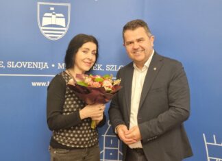Župan Janez Magyar sprejel priznano ustvarjalko Klariso Jovanović