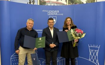 Robert Göncz in Hilda Požgai za pogumno in požrtvovalno dejanje prejela županovo priznanje